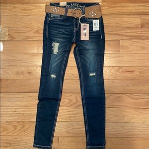 Wallflower women’s Ankle Jeans New!